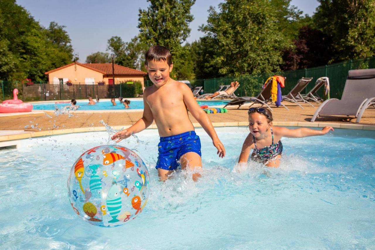 Camping De La Bageasse Brioude Exterior photo
